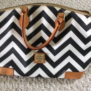 Fun chevron shoulder bag